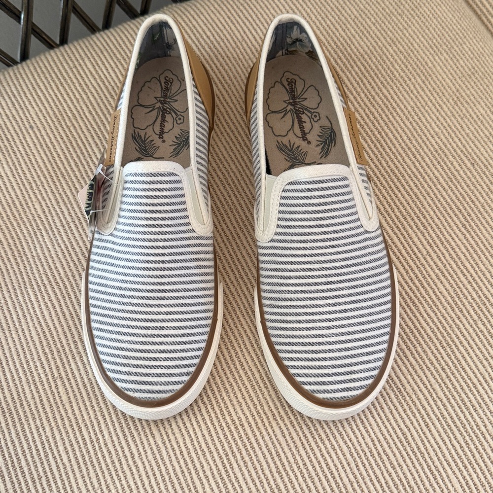 Tommy Bahama white and blue striped canvas slip-on sneakers. Nwt’s sz 7.5 - Picture 3 of 6